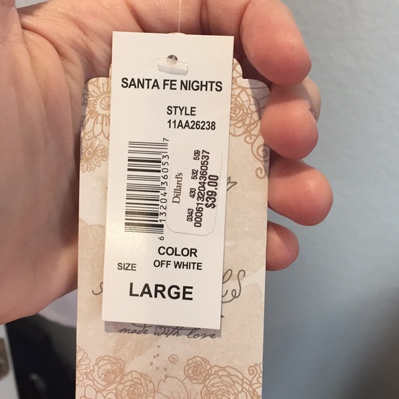 Long enough to wear w/leggings! White tunic blouse - Picture 2 of 5